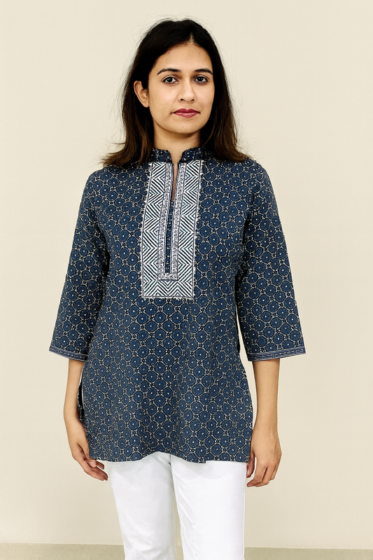 Women's navy blue blouse with cross-stitch embroidery on the neck in XL