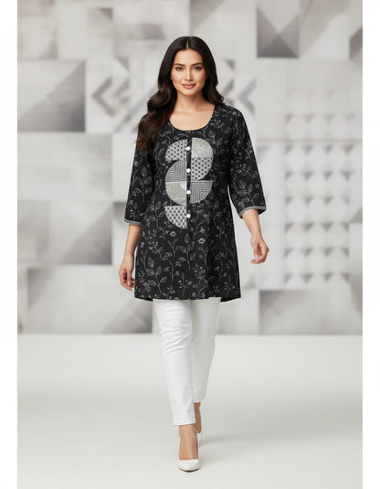 Women's Black with white print & semi-circle applique design in XL