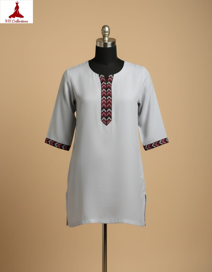 Women's Grey crepe top with lace on neckline in S