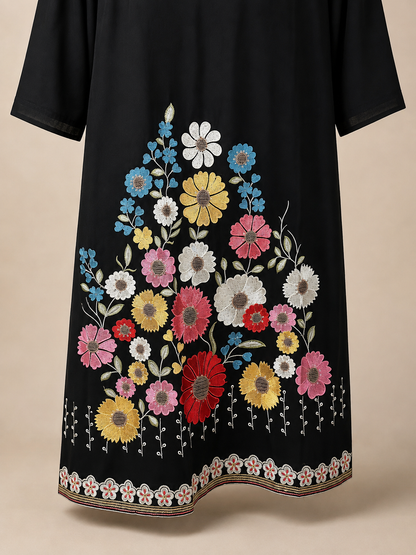 Women’s Black crepe kurta set with hand painted chiffon dupatta in M