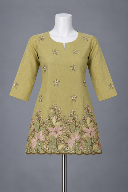 Women's Mul Chanderi Top with floral embroidery in M, L & 2XL