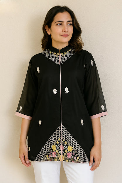 Women's black organza blouse with mandarin color in XL