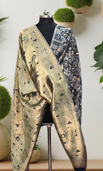 Women’s reversible ikkat weave zari shawls