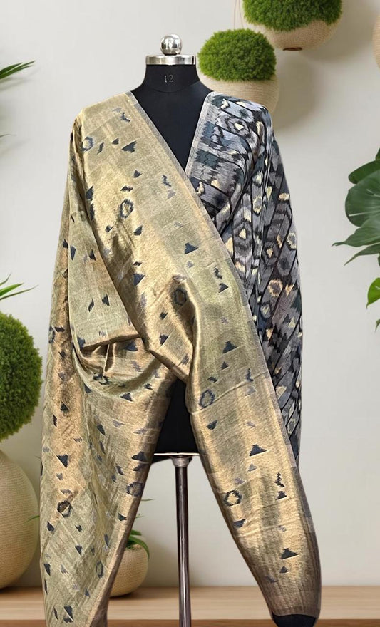Women’s reversible ikkat weave zari shawls