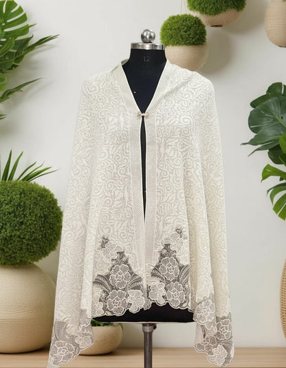 Women's knitted shawl with small floral cutover