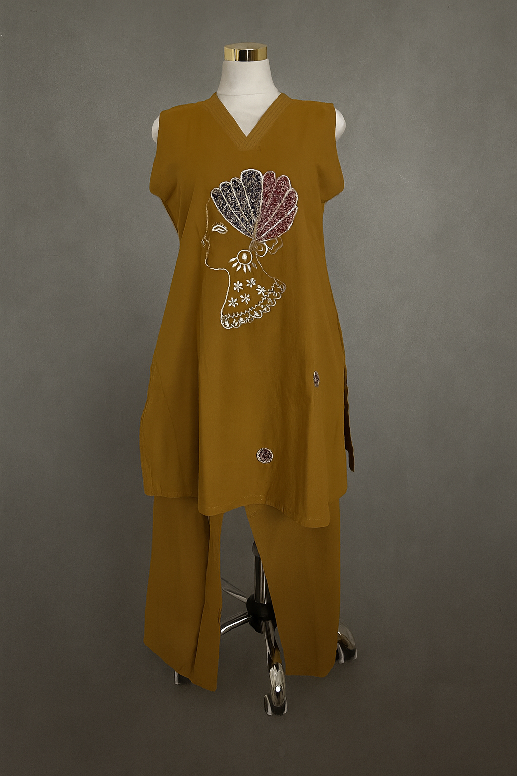 Women's embroidered African Queen Tunic Set – 2-Piece (Mustard)
