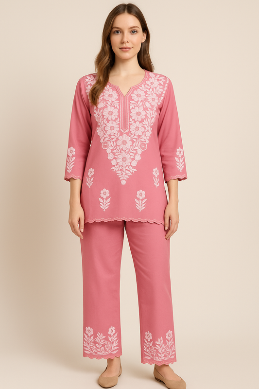 Women's co-ordset in pink with beautiful white embroidery in M