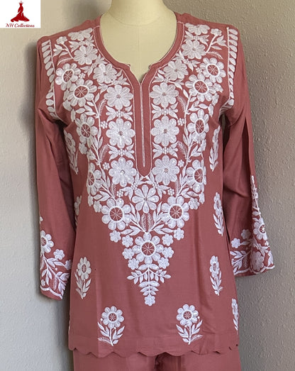 Women's co-ordset in pink with beautiful white embroidery in M