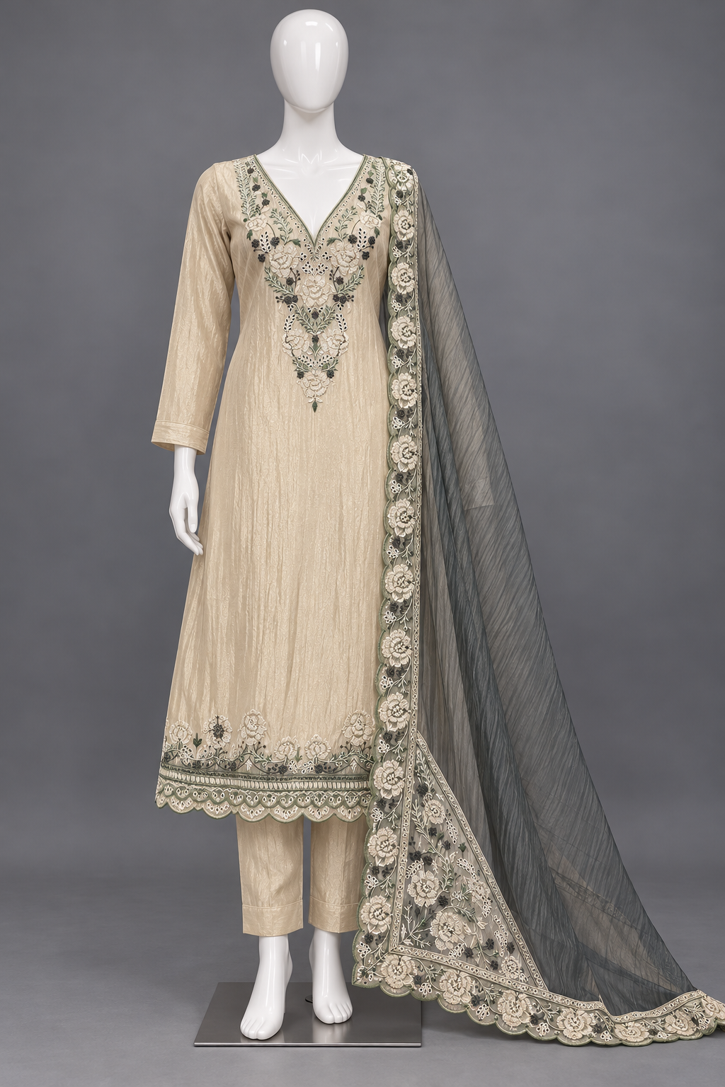 Women's Crushed Silk Kurta Set with Neckline embroidery in S & M