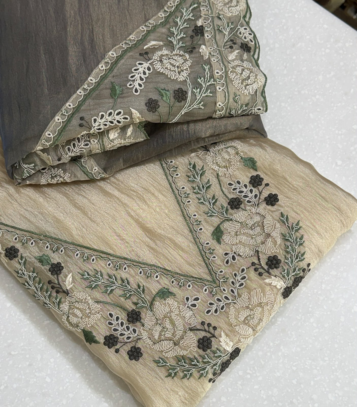 Women's Crushed Silk Kurta Set with Neckline embroidery in S & M