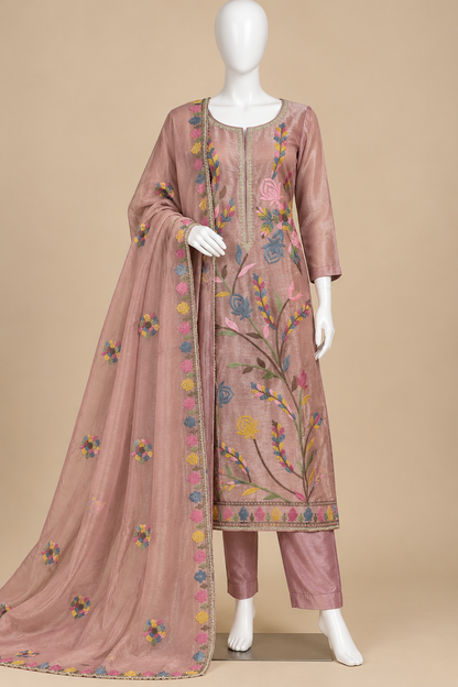 Women's Giraffe Silk Kashmiri Embroidered Kurta Set in 2XL