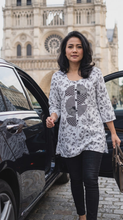 Women's White with black print & semi-circle applique work in L