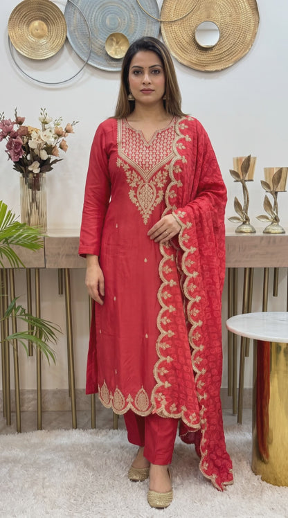 Women’s red silk kurta set with crepe dupatta in M