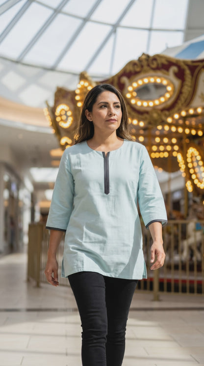 Women's Light Blue Cotton Blouse in M