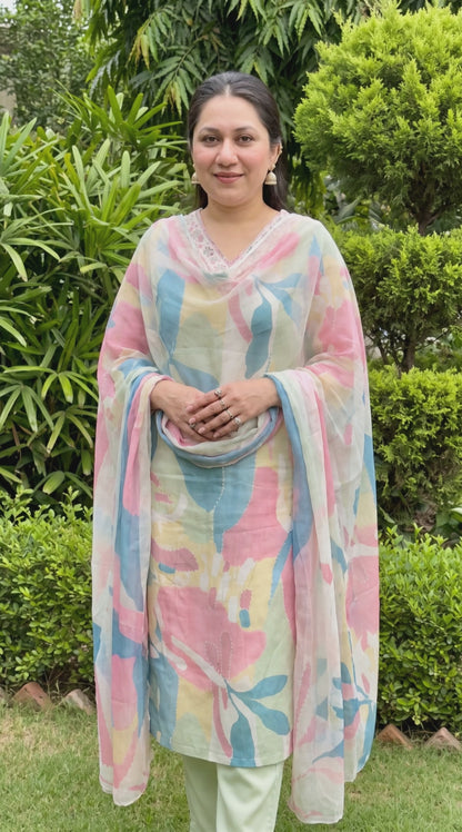 Women’s Off-white linen kurta set with mul dupatta in M